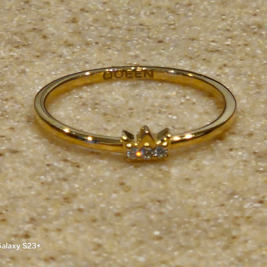 Rare Monica Rich Kosann Bridgerton Queen Tiara Stacking Poesy Diamond 18k Ring — image 7 of 7